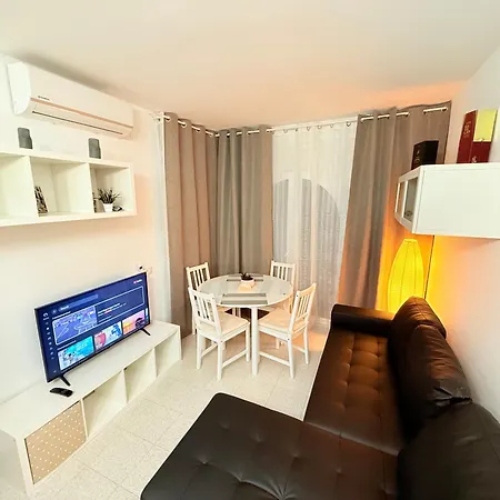アパート Sunset View Penthouse Unforgettable Getaway New In Lloret-de-mar リョレート・デ・マル